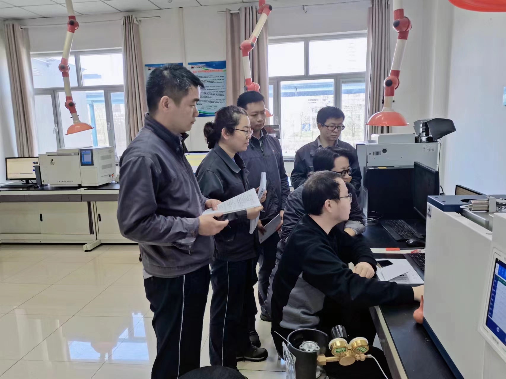北角多阀多柱气相色谱在煤化工方面的应用